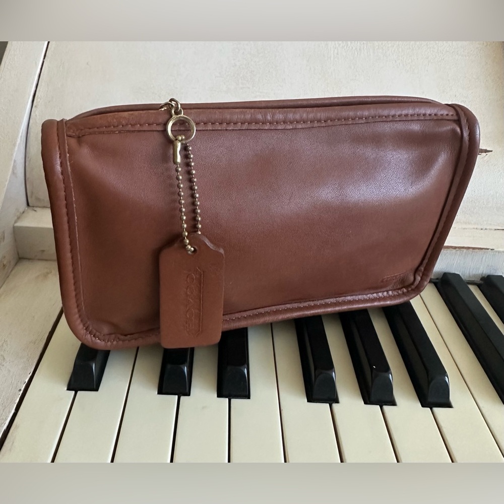 Vintage coach chunky case
